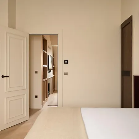 Hotel Highstay Maisons - Boétie 4*